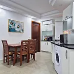 L\'Orchidee - Villa De Luxe Avec Piscine Chauffee, Ascenseur Privatif Et Vue Sur Le Lac De Tunis
