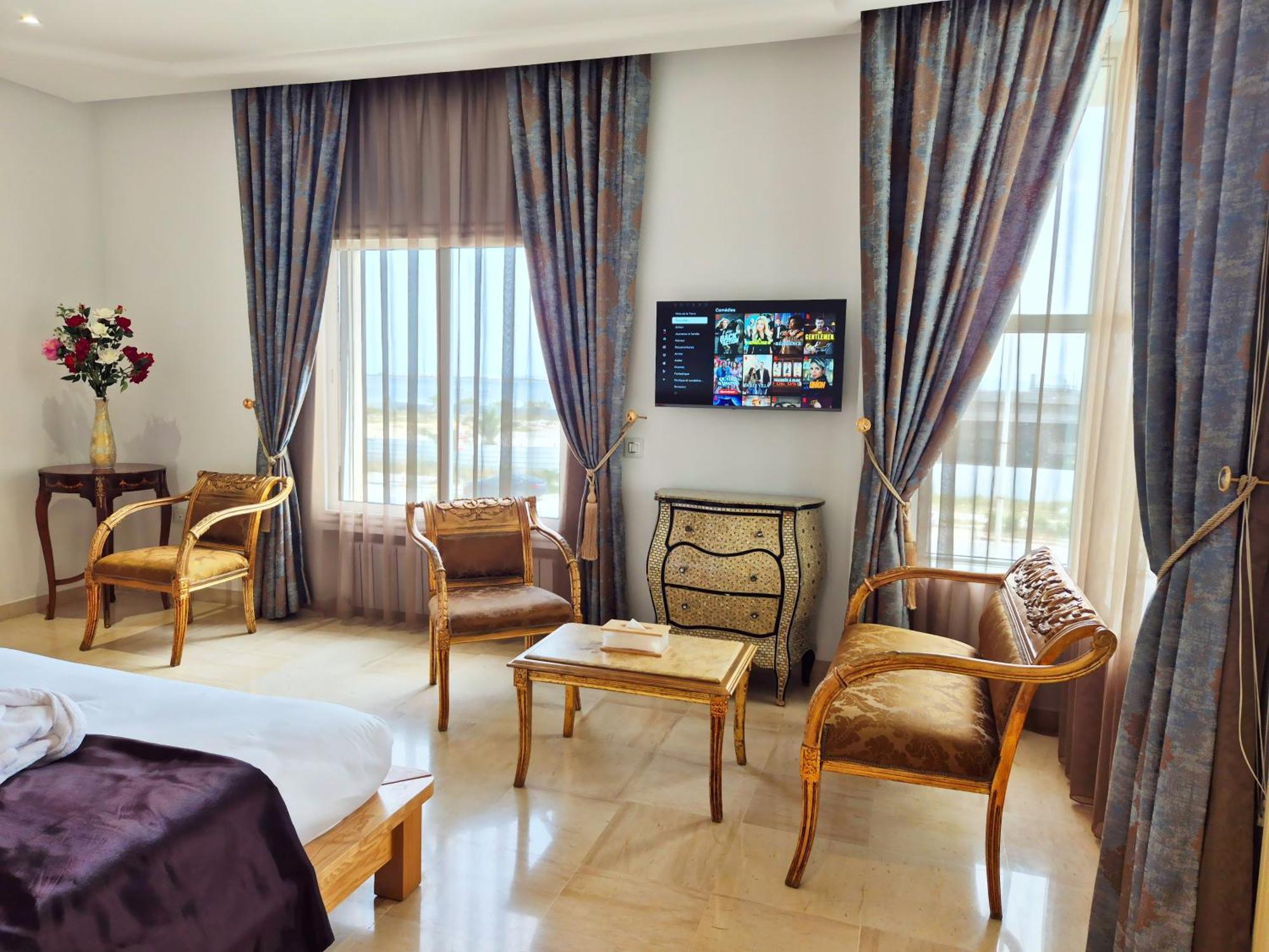 L'orchidee - De Luxe Avec Piscine Chauffee, Ascenseur Privatif Et Vue Sur Le De * Tunis